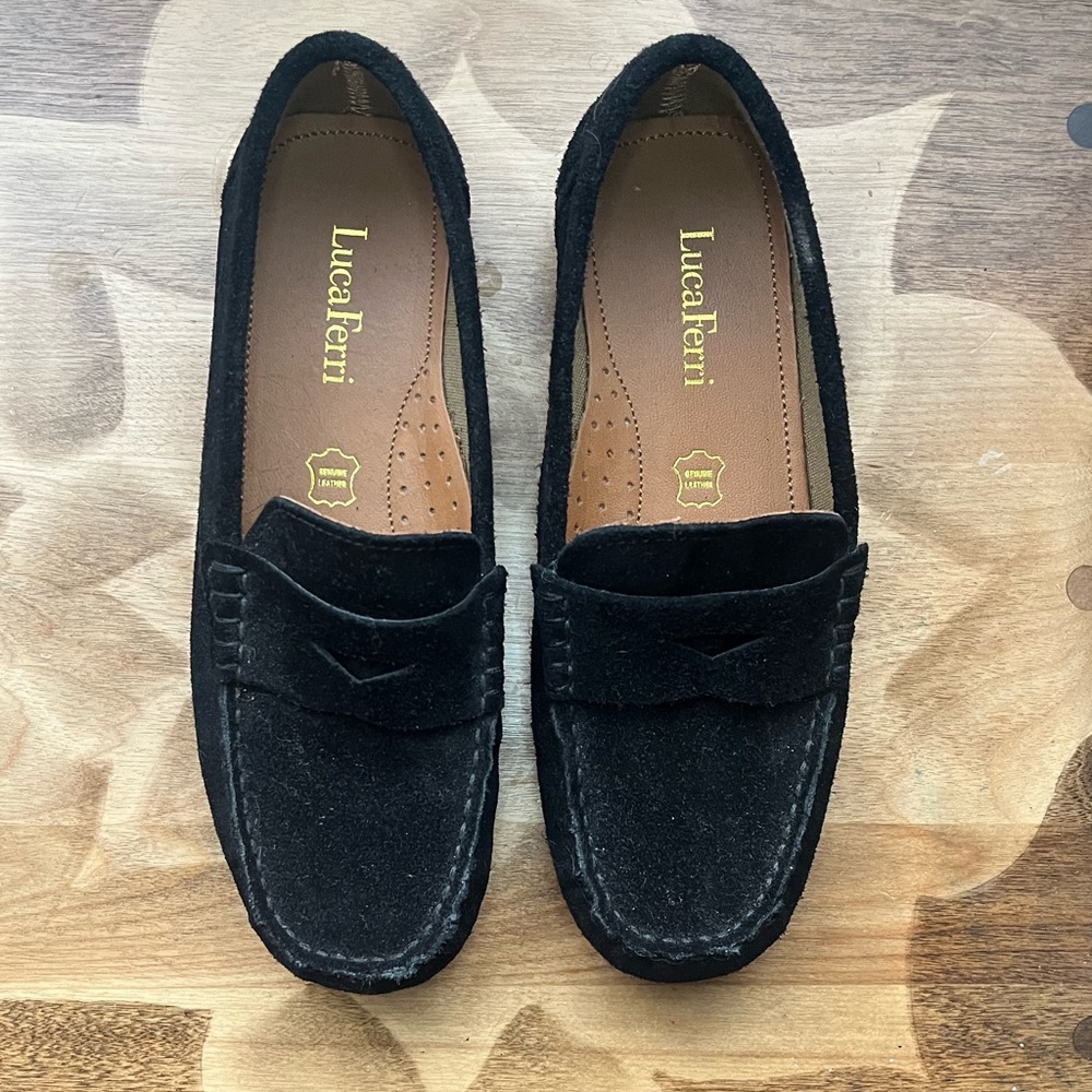 Lucceri Black Suede Loafers – EU 34 | Slip-On Flats